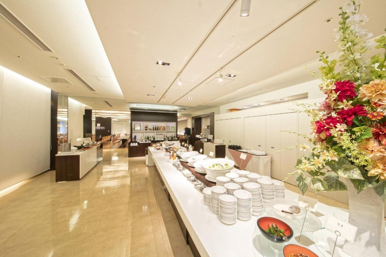 Cross Wave Umeda Hotel Осака Екстериор снимка